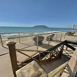 Pie De Playa Y Con Vista Al Mar By G P S Rentas