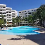 Condominio En Costa Veleros - Pool 1St Floor