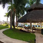 Condominio En Costa Veleros - Pool 1St Floor