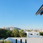 Enjoy Waves History And Comfort 2Br - 6 Guests