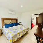 Casa En Privada Cerca De La Playa Y La Marina