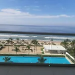 Peninsula Tower 4 Bedrooms Beachfront Sea View
