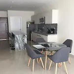 Apartamento En Pb Con Piscina A Poca Distancia De La Playa