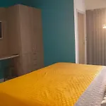 Bonita Habitacion Hotelera Con Balcon By G P S Rentas