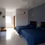 El Descanso Inn