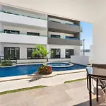 Promo!-Queen Beds-Near Beach-1St Floor-Poolside-Sleep 6