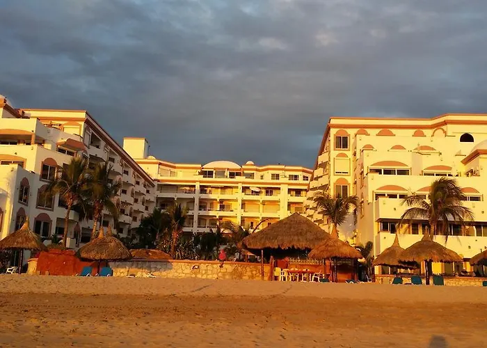 Maz4You Beachfront Condo