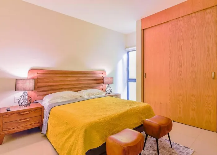 Bonito Condo Zona Dorada Con Piscina Y Cochera