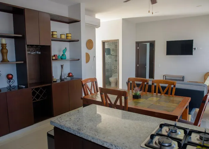 2Br/2Ba Condo 1 Block To Ocean! - Unit 6