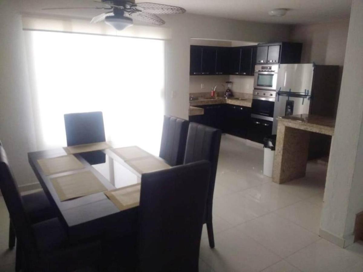 Casa Vacacional A 5 Min De La Playa, 12 O Mas Personas Holiday home