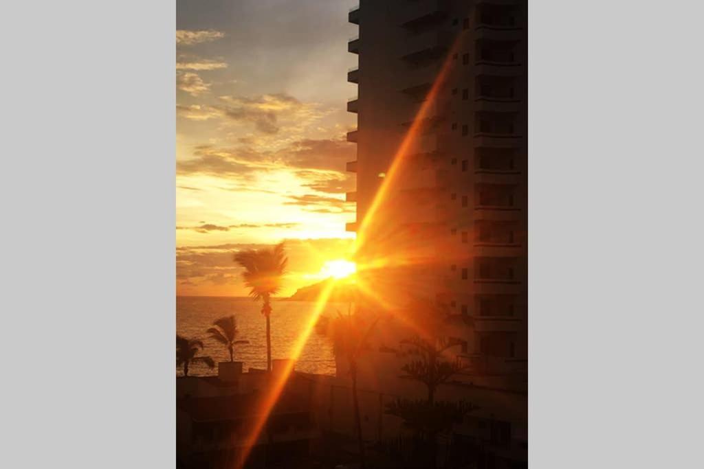 Depadelux 35 Mt De La Playa! Zona Dorada Vista Al Mar! Apartamento Mazatlán