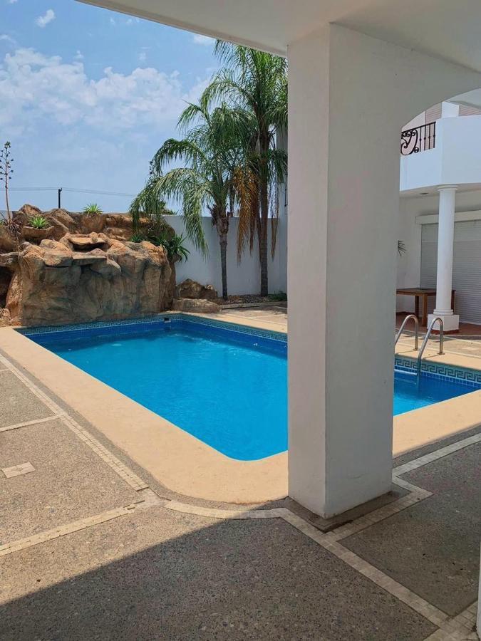 Cerritos Tomini 97a * Mazatlán
