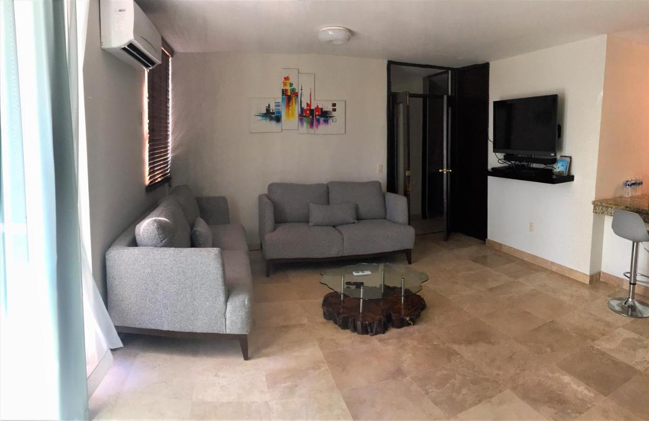 Departamento Comodo, A Media Cuadra De La Playa. * Mazatlán
