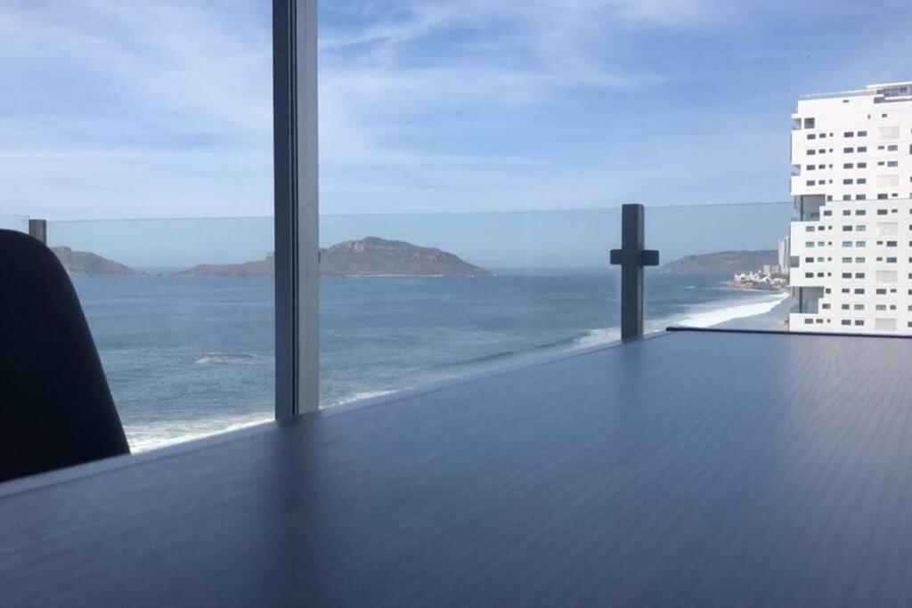 Departamento De Lujo En El Malecón *