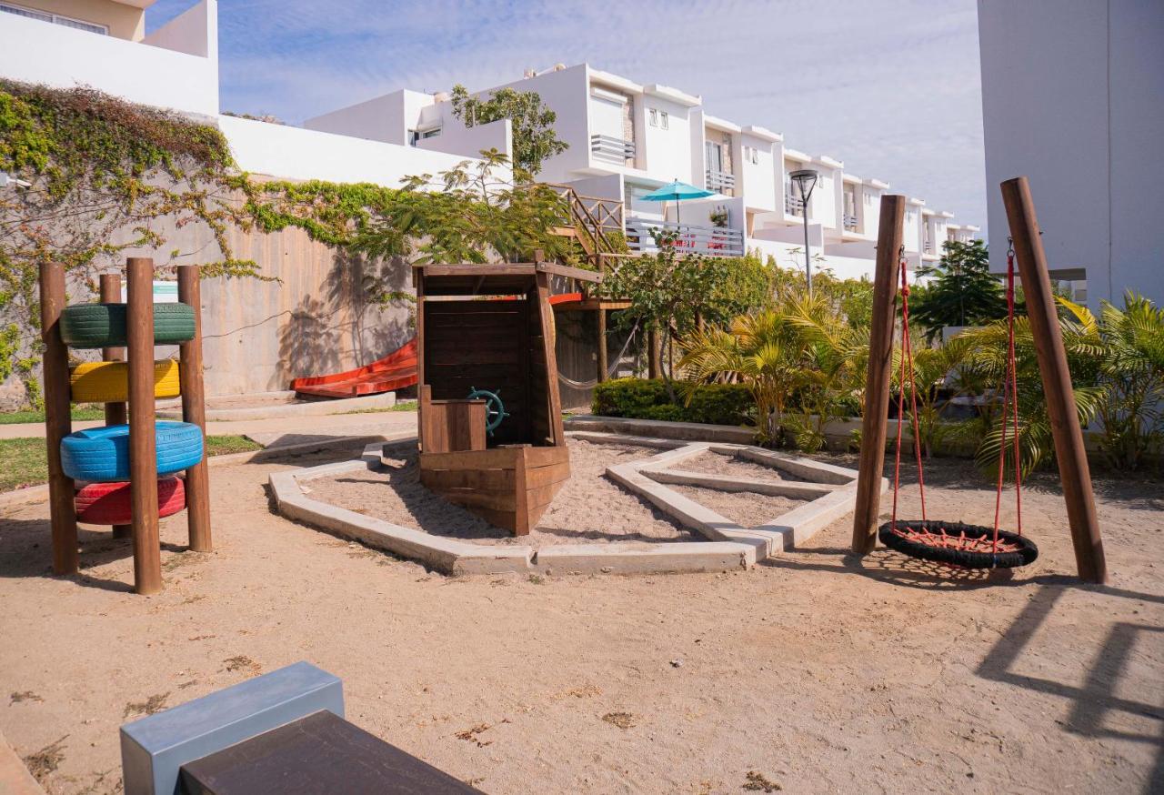 Casa En Privada Frente A La Playa Con Alberca! * Mazatlán