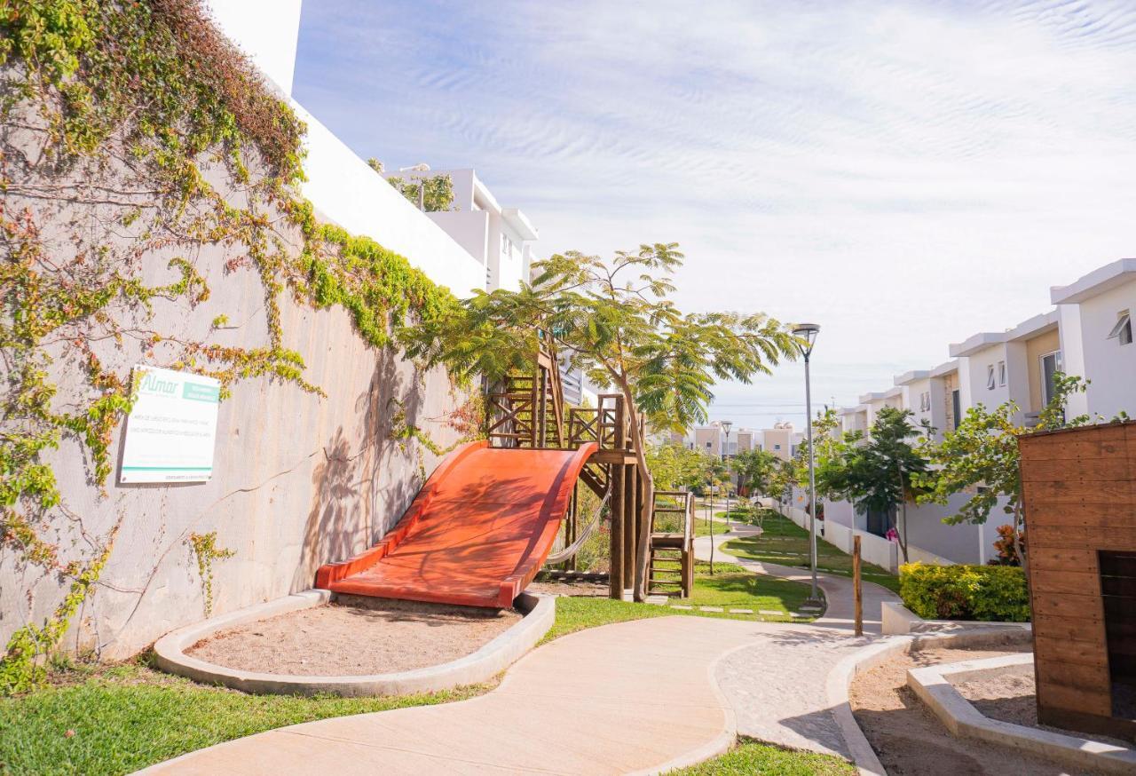 Casa En Privada Frente A La Playa Con Alberca! Mazatlán