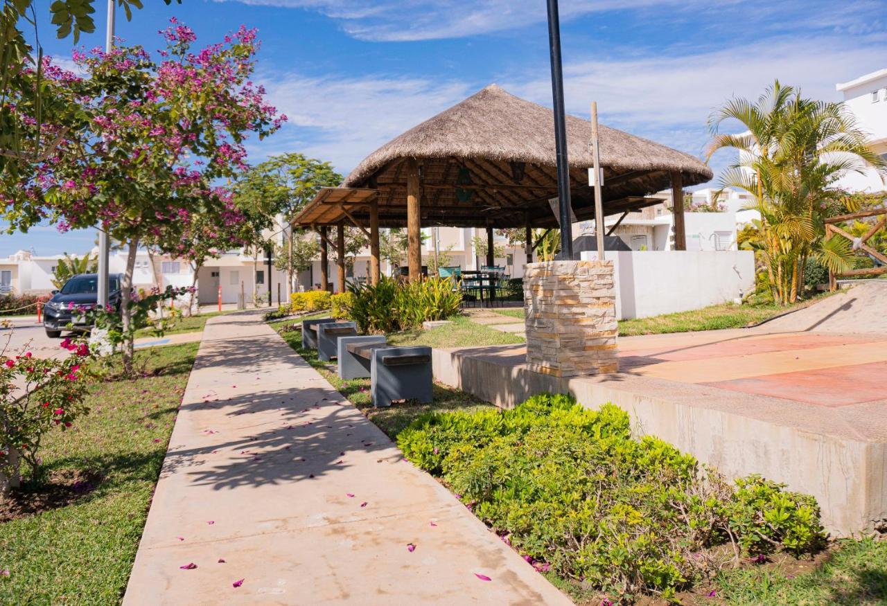 Сasa de vacaciones Casa En Privada Frente A La Playa Con Alberca!
