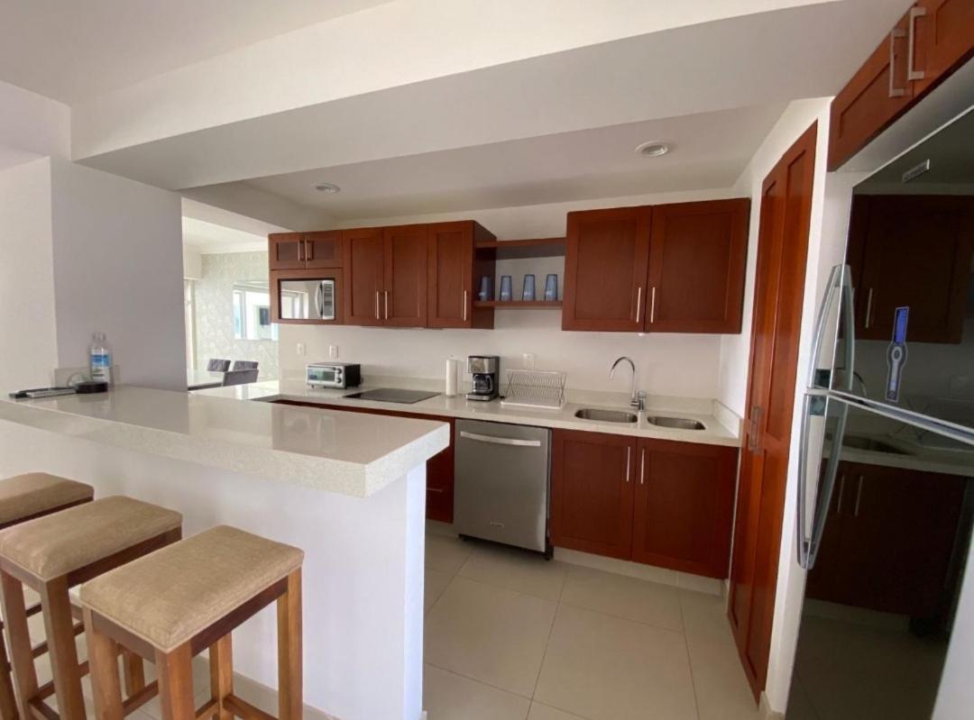 A Pie De Playa Con Alberca Jacuzzi Vista Al Mar Apartamento *