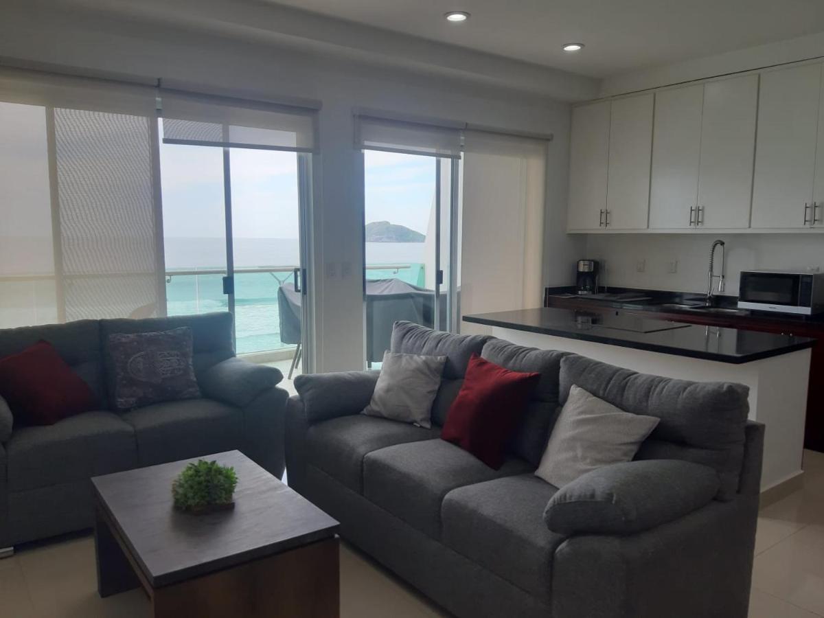 Hermoso Y Moderno Departamento Frente Al Malecon Con Preciosa Vista Al Mar Apartamento