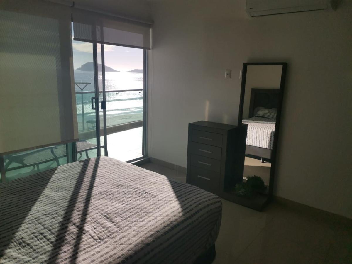 Hermoso Y Moderno Departamento Frente Al Malecon Con Preciosa Vista Al Mar Apartamento *