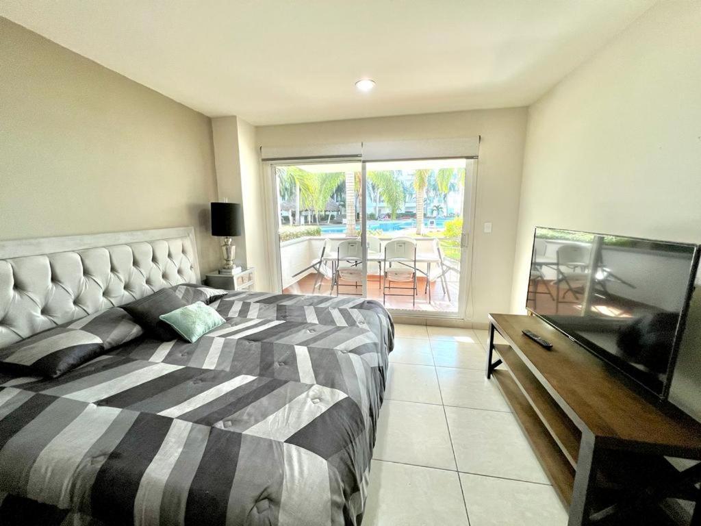 Apartamento Costa Veleros Marina 101 *