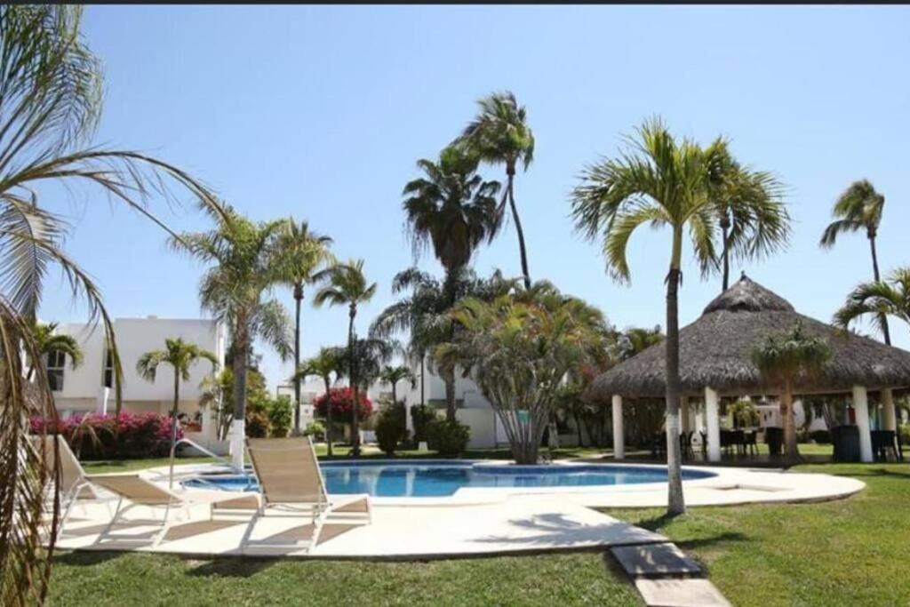Surf House! Bonita Casa Vacacional En Excelente Ubicacion * Mazatlan