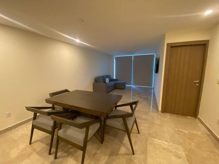 Central102-705/piscinapiso22/vistas360/malecón Apartamento