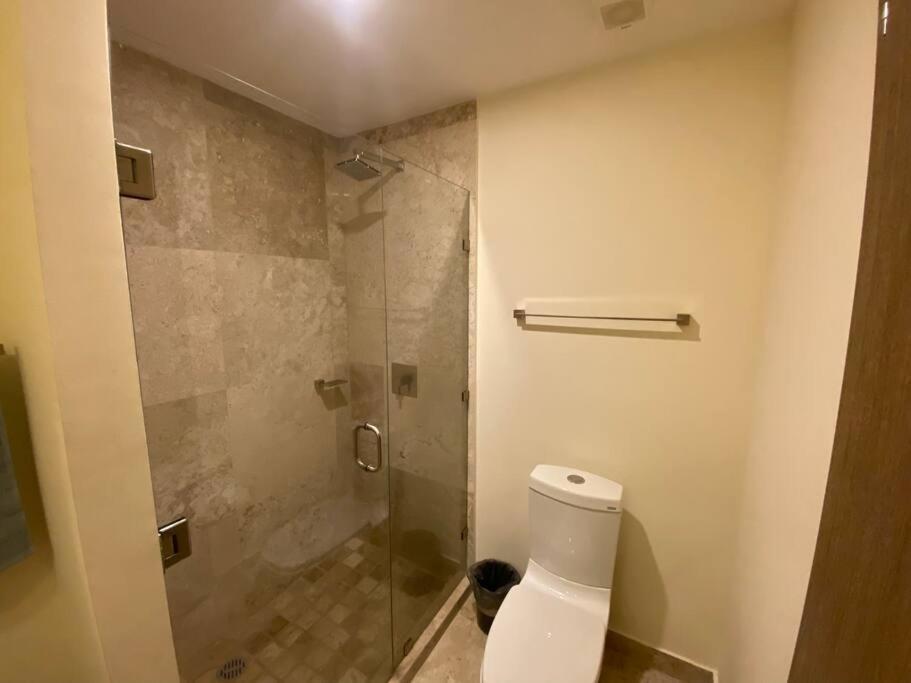 Apartamento Central102-705/piscinapiso22/vistas360/malecón