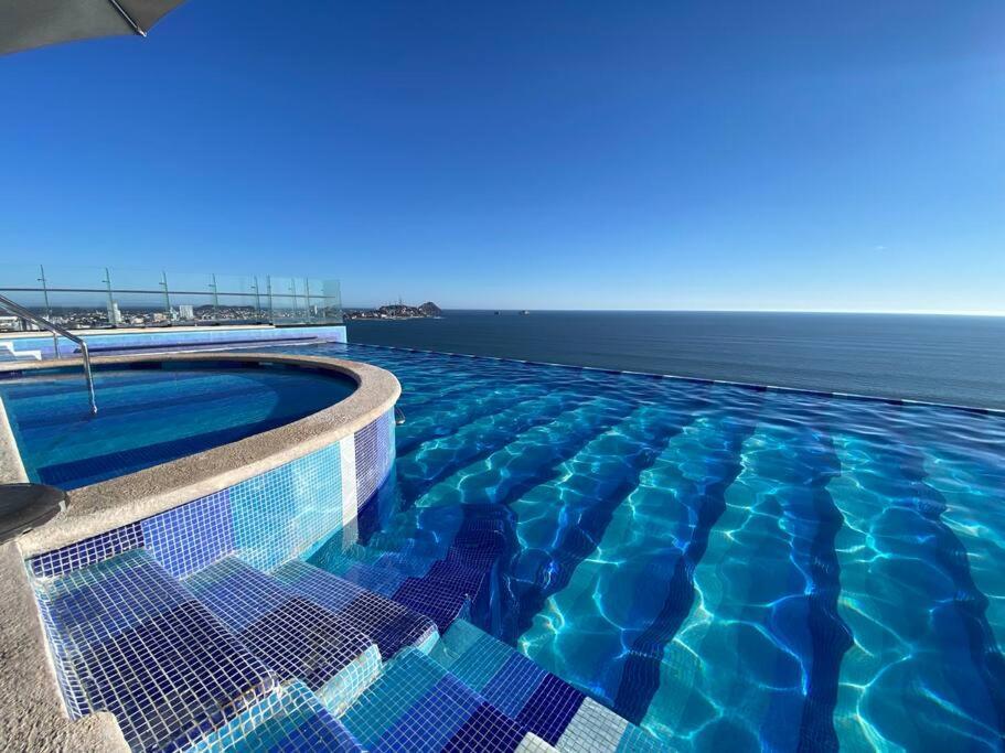 Apartamento Central102-705/piscinapiso22/vistas360/malecón