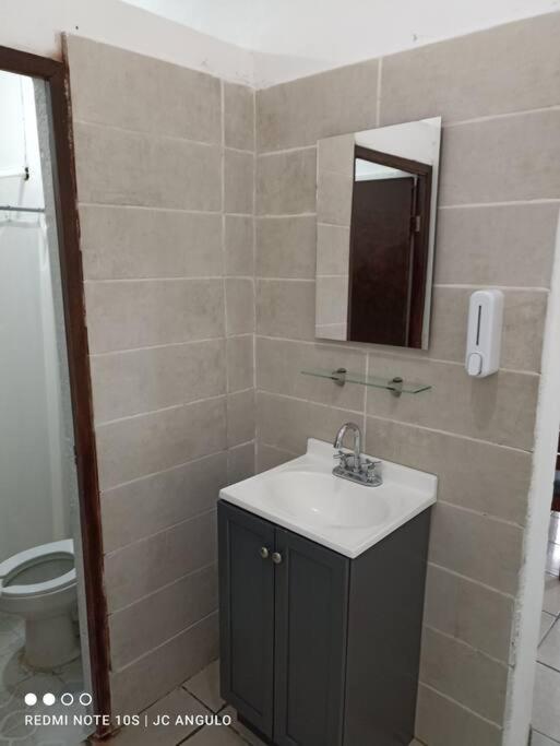 Casa Sencilla, Primer Piso Bien Ubicada Apartamento *