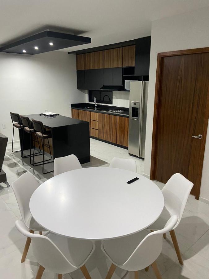 Pent-house A Media Cuadra Del Malecon, Hookipa Tower! Apartment Mazatlan