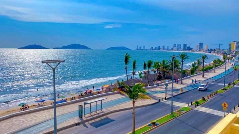 Casa Brisa Y Departamentos! A 3 Min La Playa&malecon Holiday home