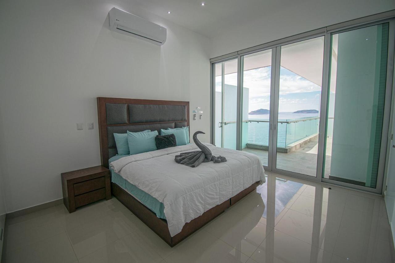 Everything Need On The Malecon -1503 T Eme *