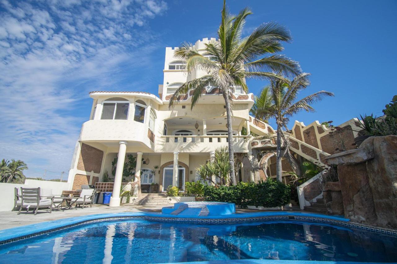 Sandcastle Beachfront With Pool Mazatlan