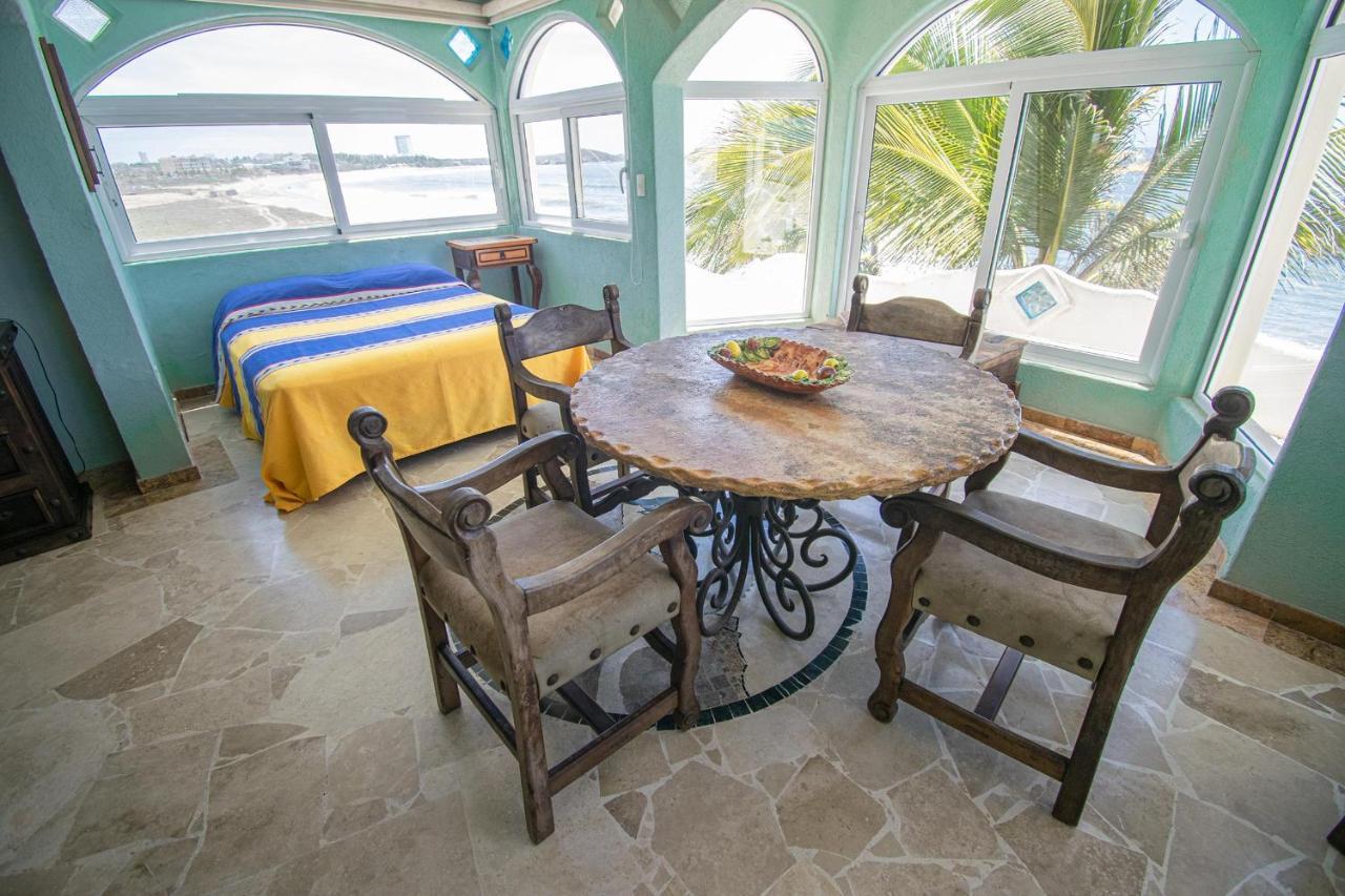 Apartment Sandcastle Beachfront With Pool *