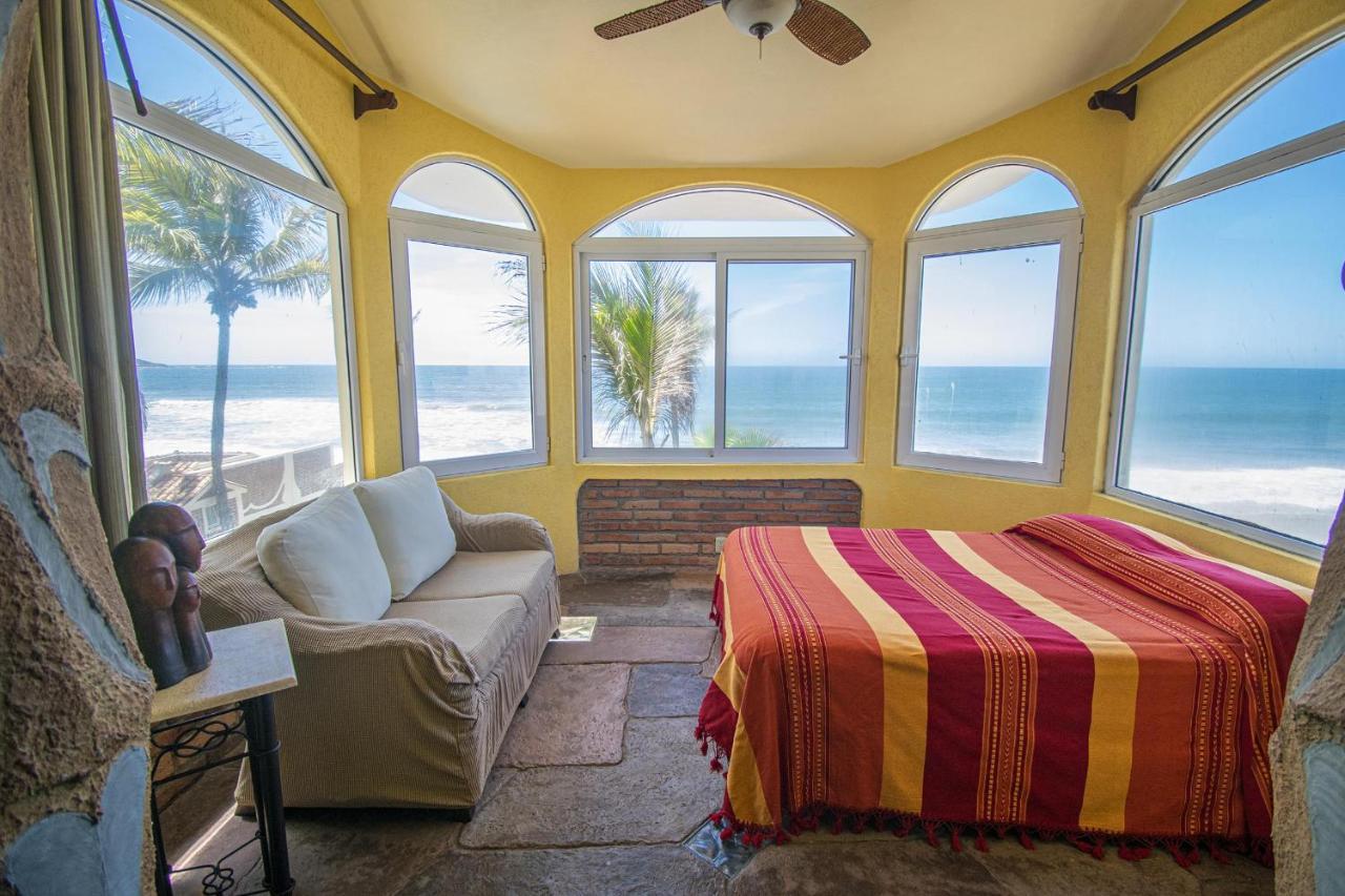 Sandcastle Beachfront With Pool Apartment Mazatlan