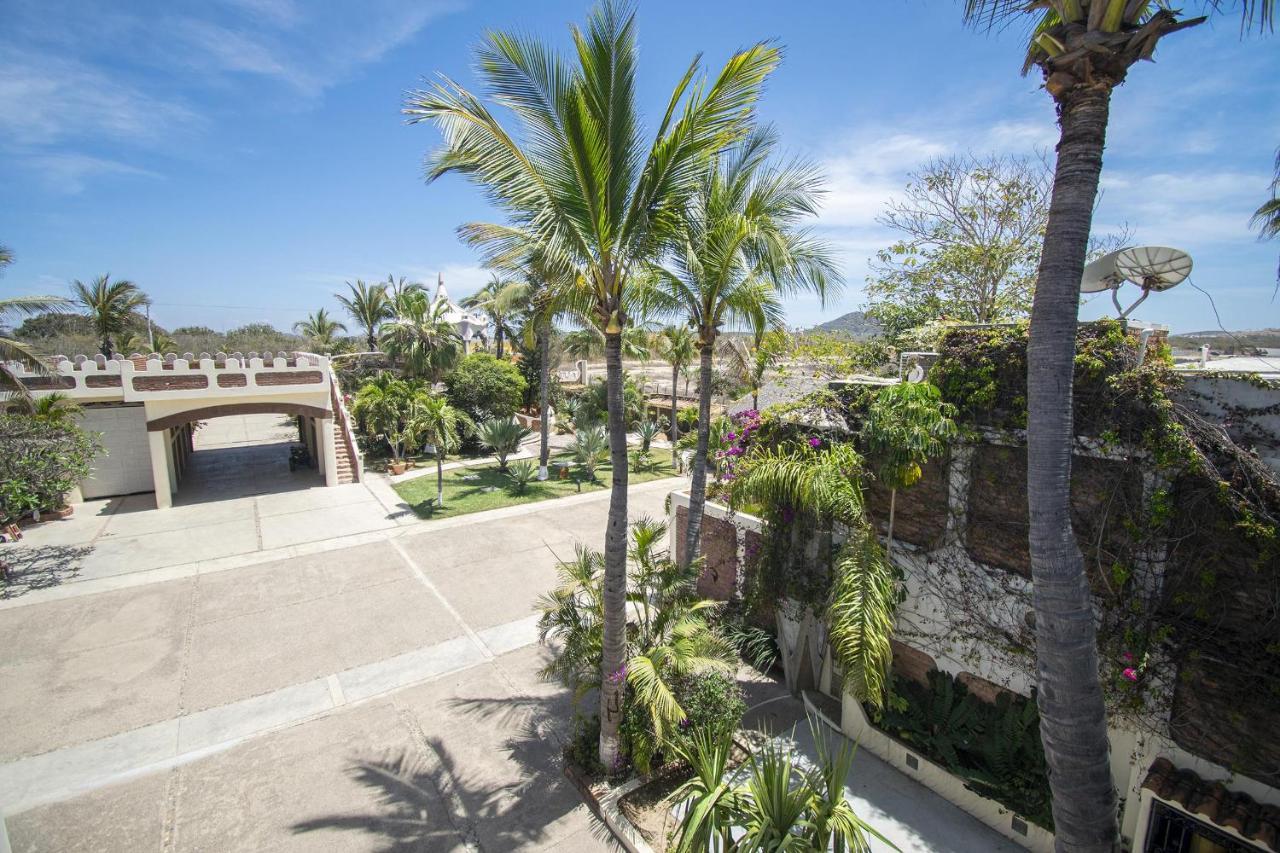 Sandcastle Beachfront With Pool Apartment Mazatlan