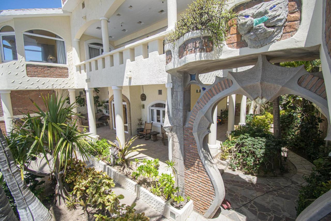 Sandcastle Beachfront With Pool Apartment