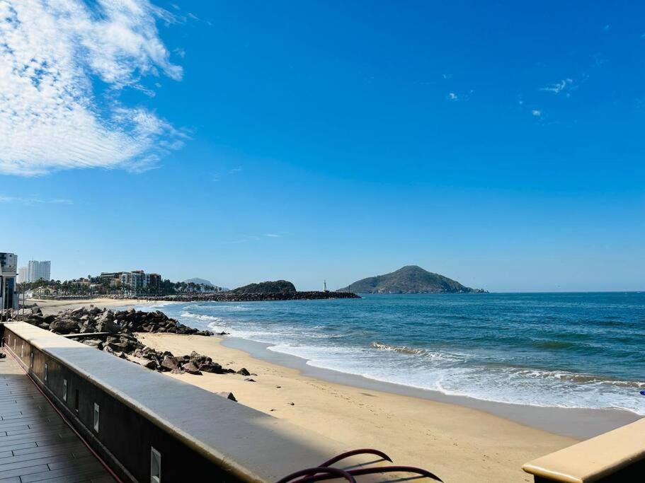 Depa Frente A La Playa By G P S Rentas * Mazatlan