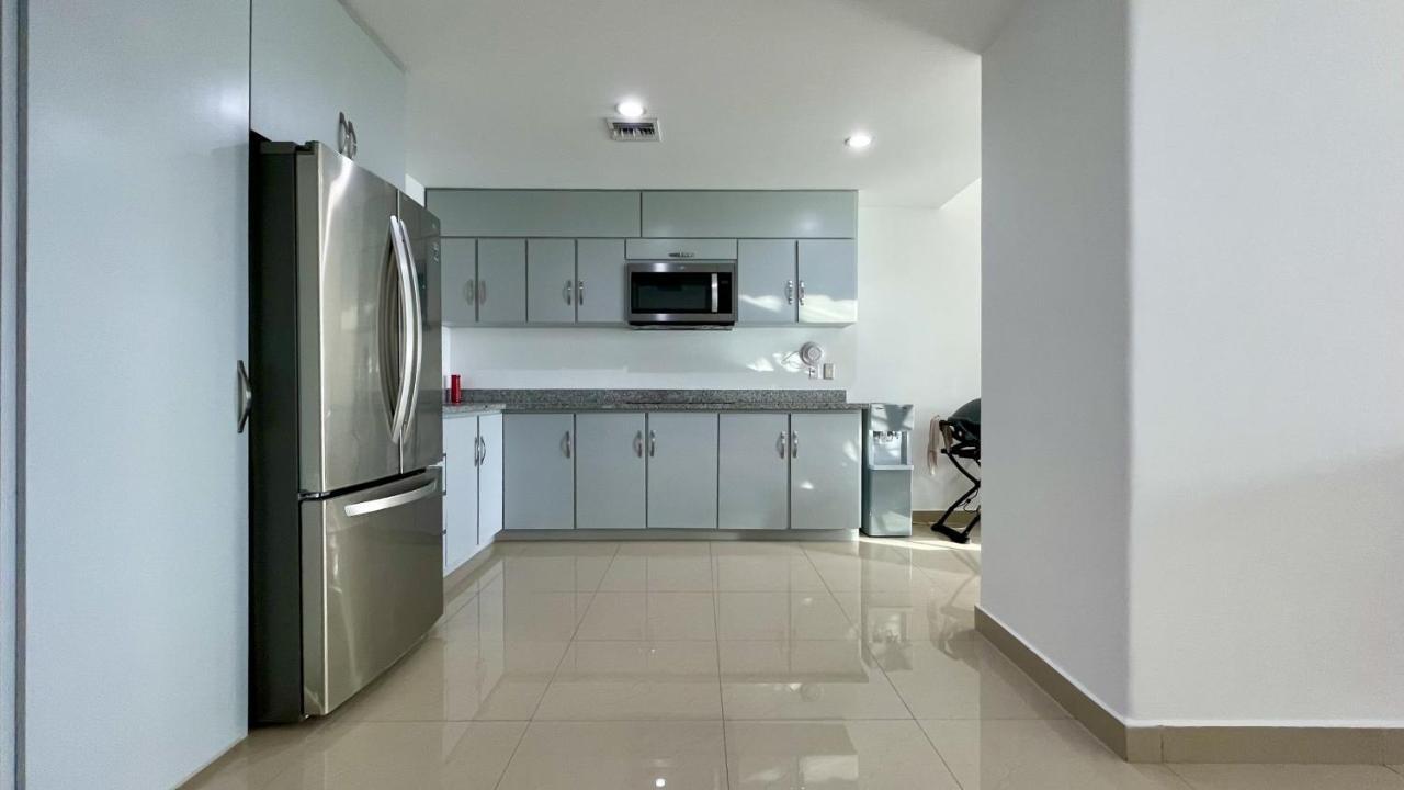 Tramonto, A Beachfront Bliss! Apartment Mazatlan