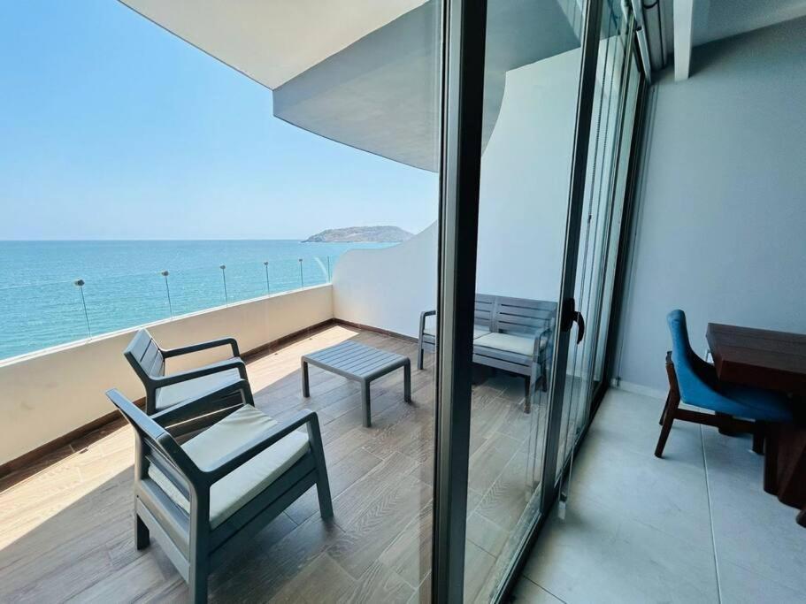 Pie De Playa Y Con Vista Al Mar By G P S Rentas Apartamento Mazatlán