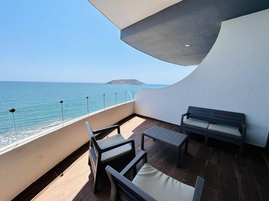 Apartamento Pie De Playa Y Con Vista Al Mar By G P S Rentas *