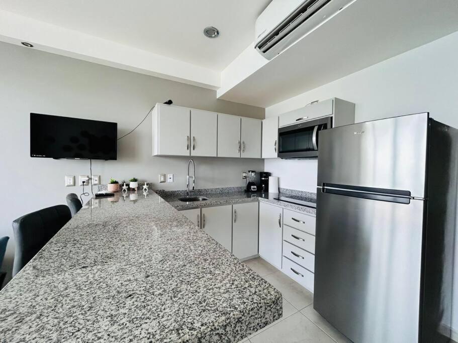Apartamento Pie De Playa Y Con Vista Al Mar By G P S Rentas Mazatlán