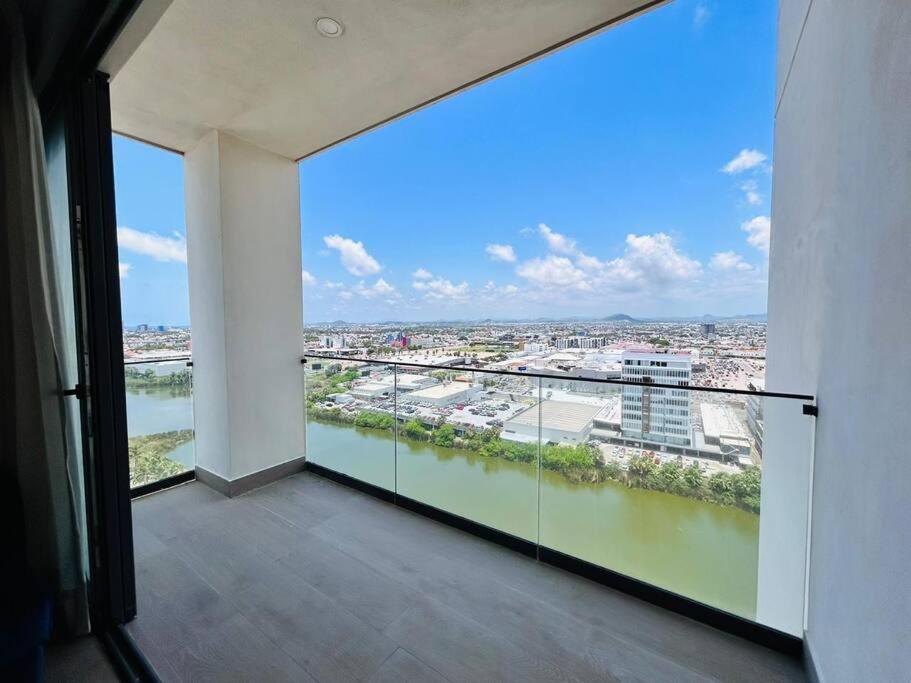 Apartment Elegante Con Vista Al Mar Y Malecon By G P S Rentas *
