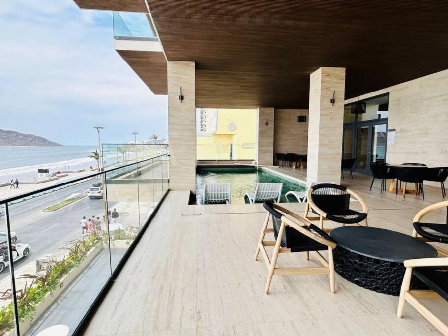 Elegante Con Vista Al Mar Y Malecon By G P S Rentas Apartment