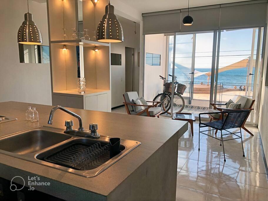 Increible Departamento En Malecon Frente Al Mar Mazatlan