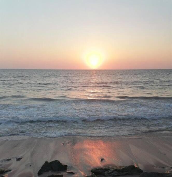 Playa Hermosa *