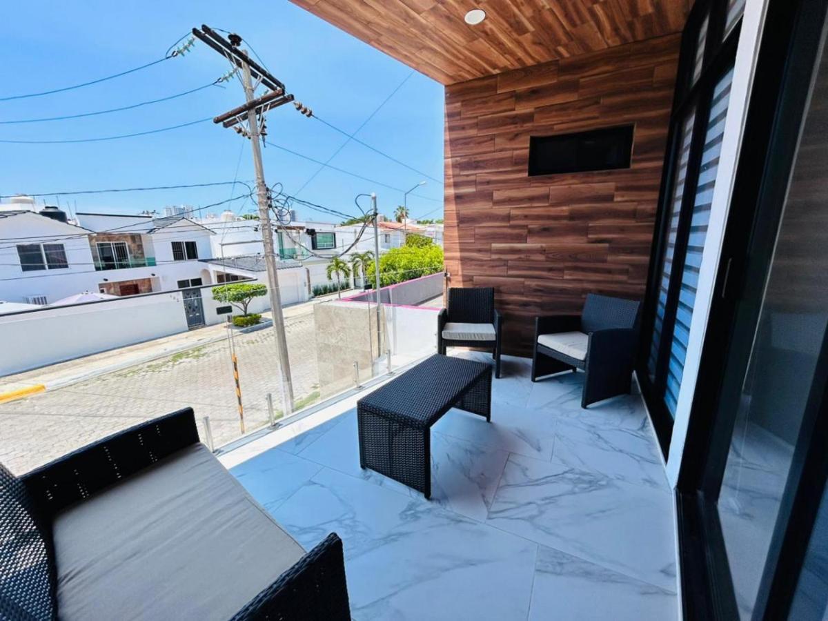 Depa Super Centrico En Zona Dorada By G P S Rentas
