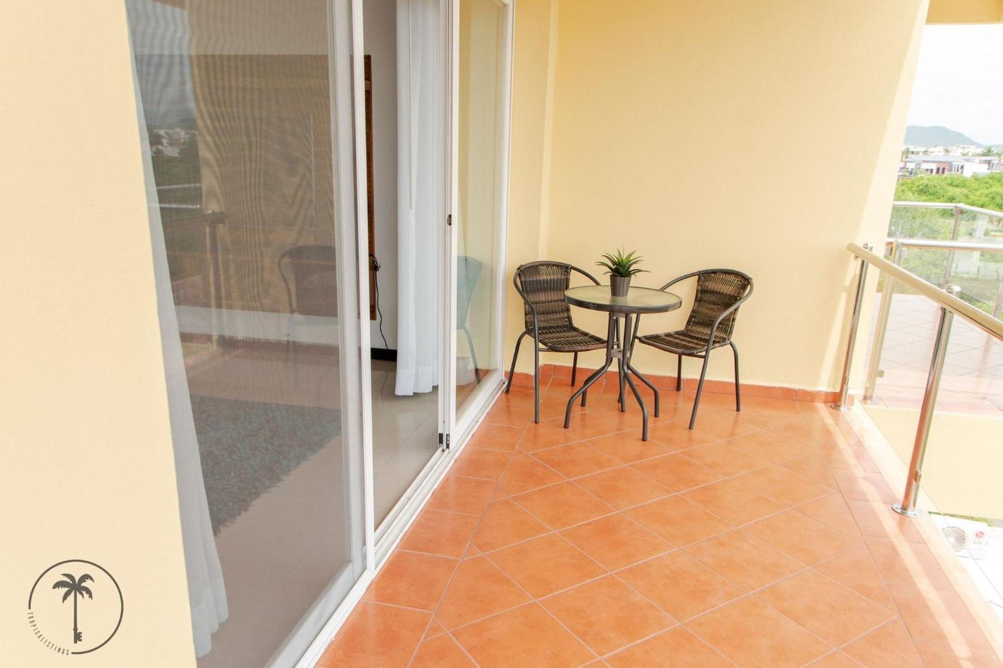 Spacious With Pool Facing The Ocean In - Marina *