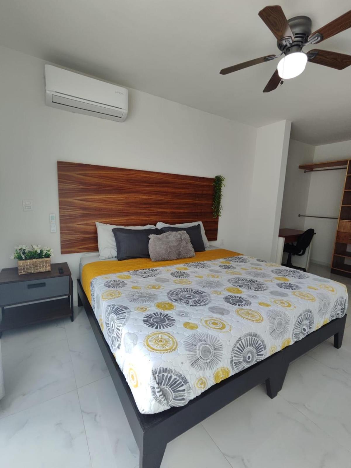 Apartment Pent-house A Media Cuadra Del Malecon, Hookipa Tower! Mazatlan